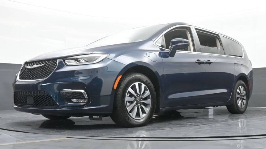 2022 Chrysler Pacifica 2C4RC1L73NR137072