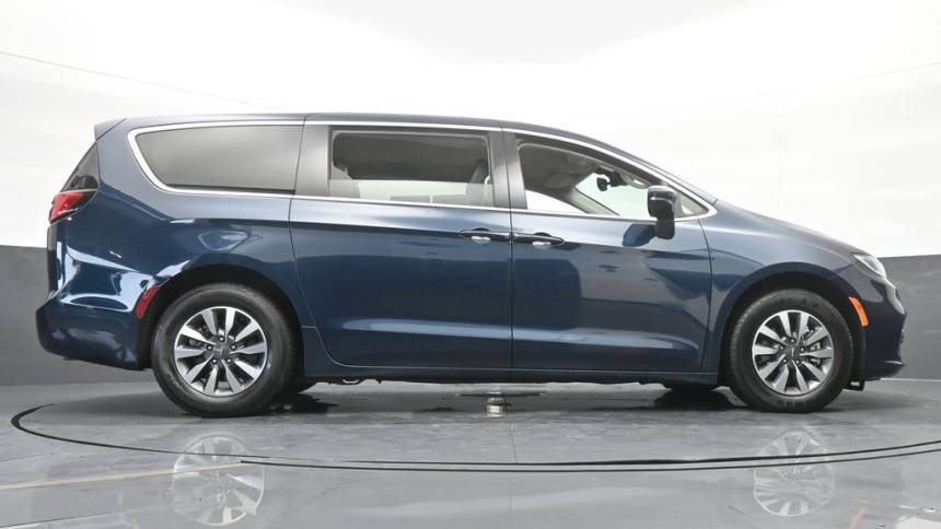 2022 Chrysler Pacifica 2C4RC1L73NR137072