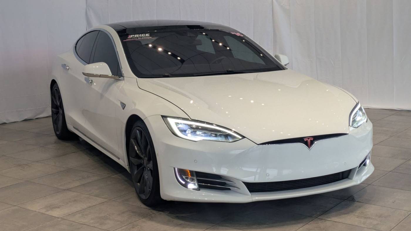 2016 Tesla Model S 5YJSA1E25GF146928