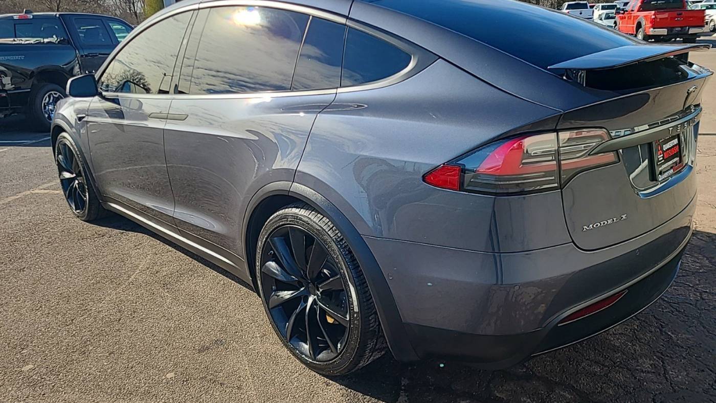 2018 Tesla Model X 5YJXCDE26JF101229