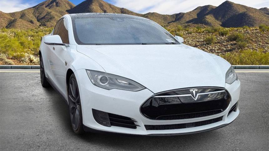 2015 Tesla Model S 5YJSA1S25FF092016