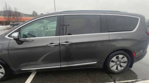 2018 Chrysler Pacifica 2C4RC1N73JR168488