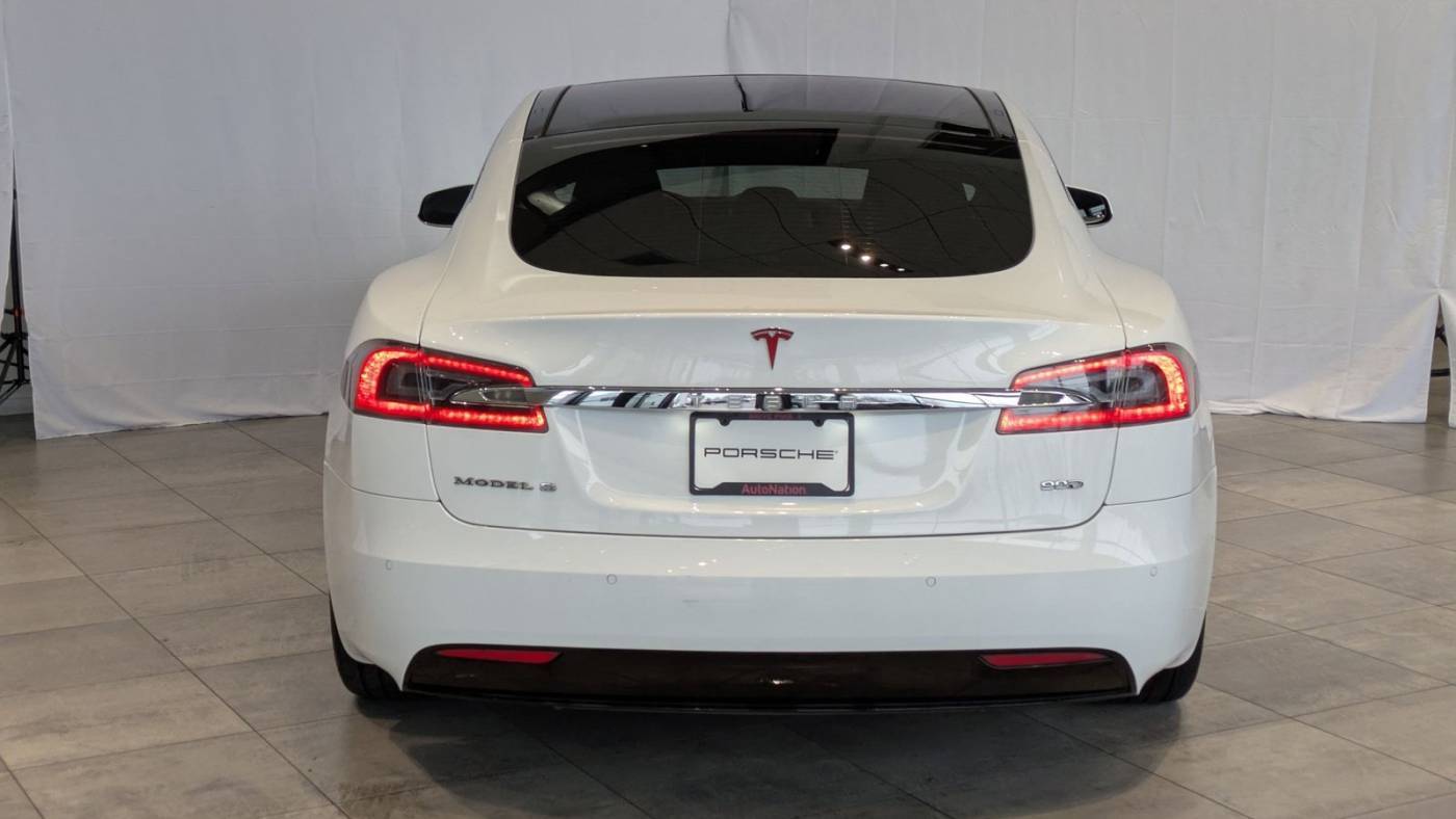 2016 Tesla Model S 5YJSA1E25GF146928