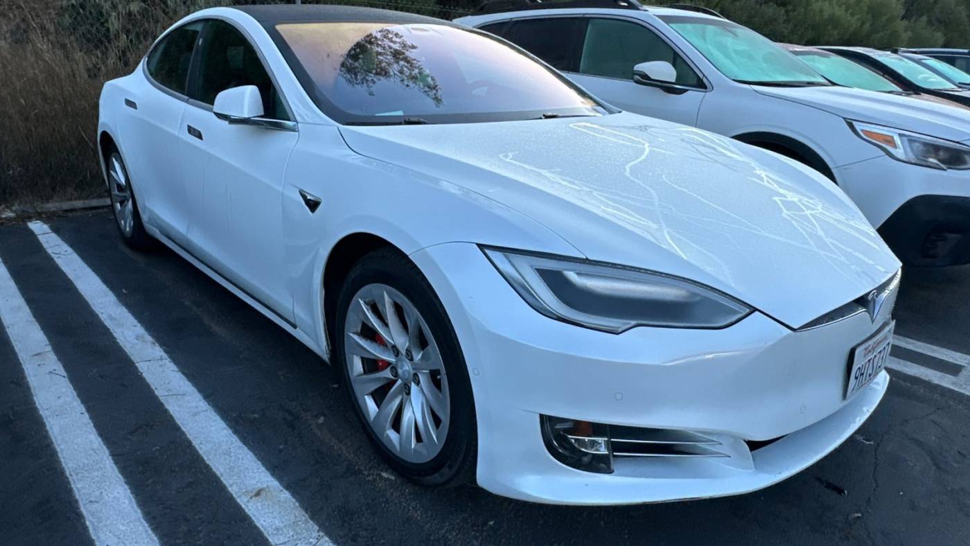 2017 Tesla Model S 5YJSA1E43HF214193