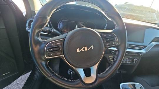 2022 Kia NIRO EV KNDCC3LG2N5125235