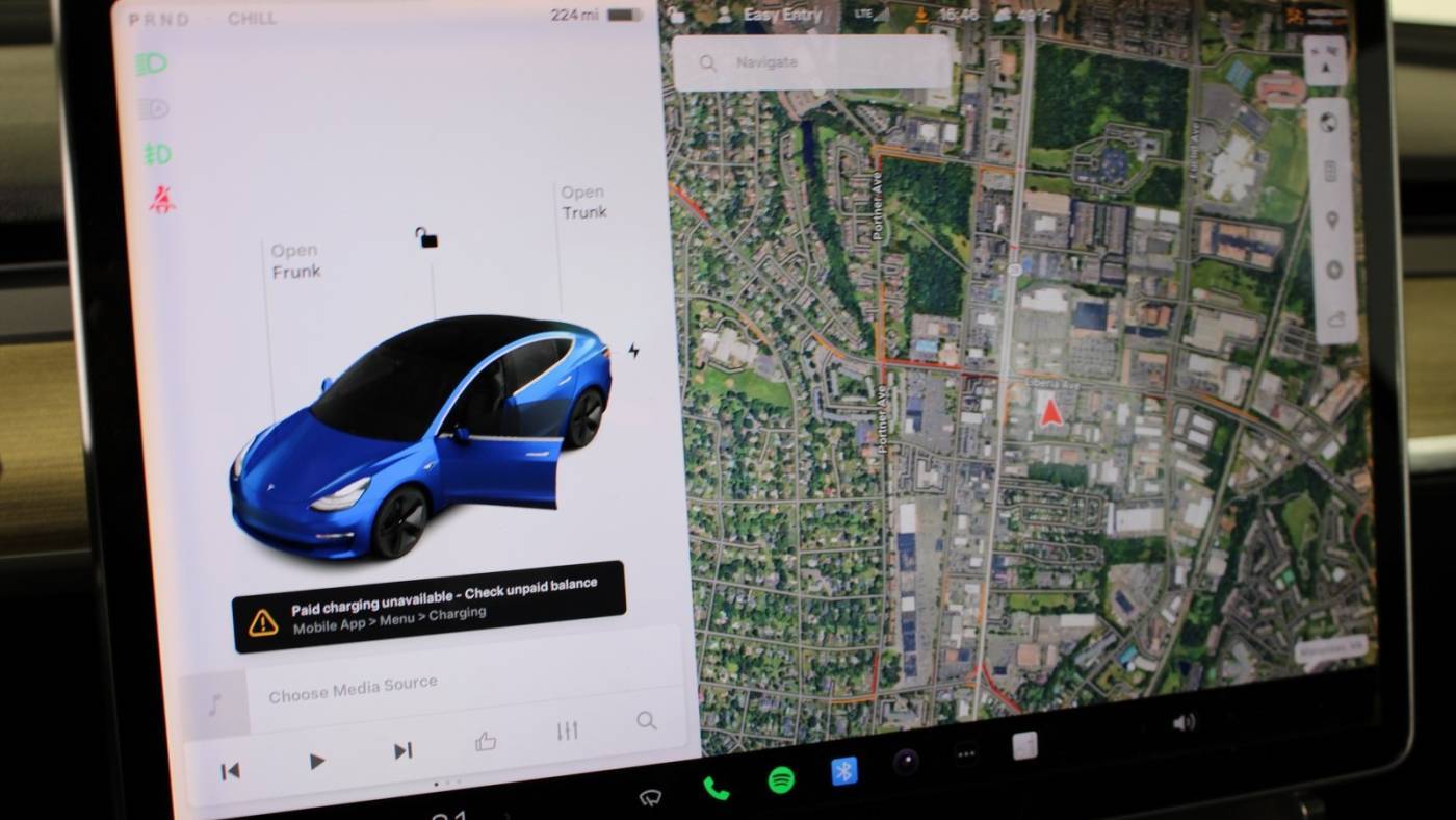 2018 Tesla Model 3 5YJ3E1EA9JF031837