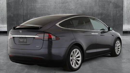 2017 Tesla Model X 5YJXCBE2XHF060943