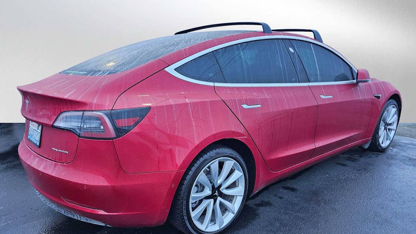 2018 Tesla Model 3 5YJ3E1EB5JF087833