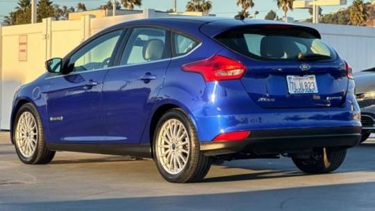 2015 Ford Focus 1FADP3R41FL221141