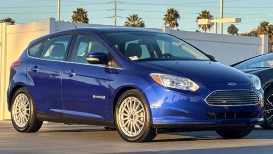 2015 Ford Focus 1FADP3R41FL221141