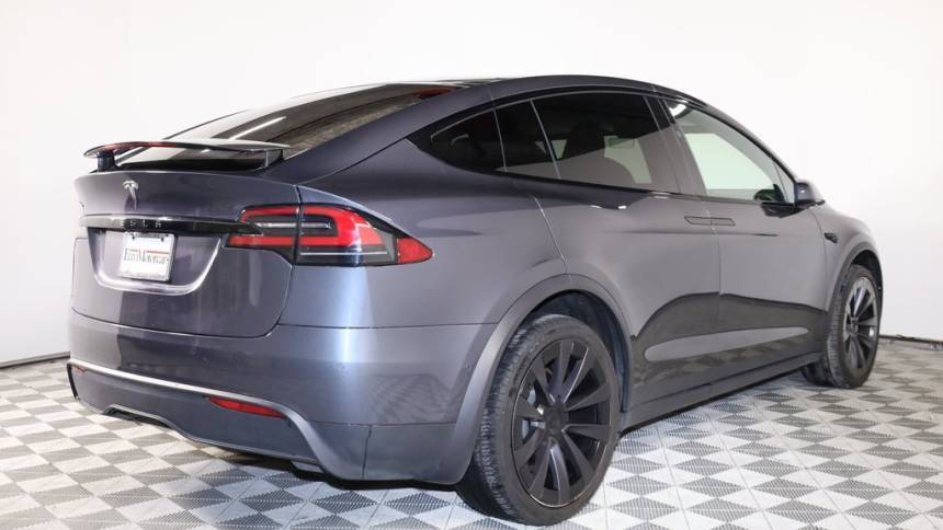 2022 Tesla Model X 7SAXCBE54NF333335