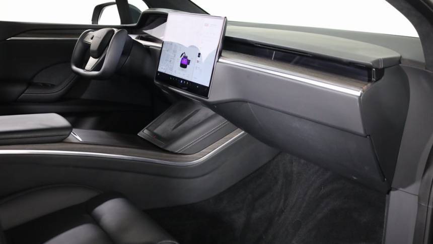 2022 Tesla Model X 7SAXCBE54NF333335