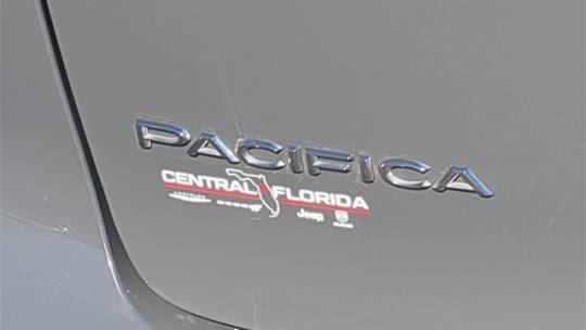 2022 Chrysler Pacifica 2C4RC1L74NR124895