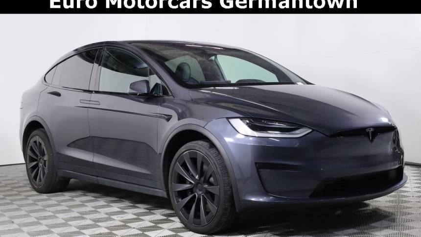 2022 Tesla Model X 7SAXCBE54NF333335