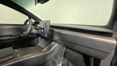 2022 Tesla Model X 7SAXCBE54NF355786