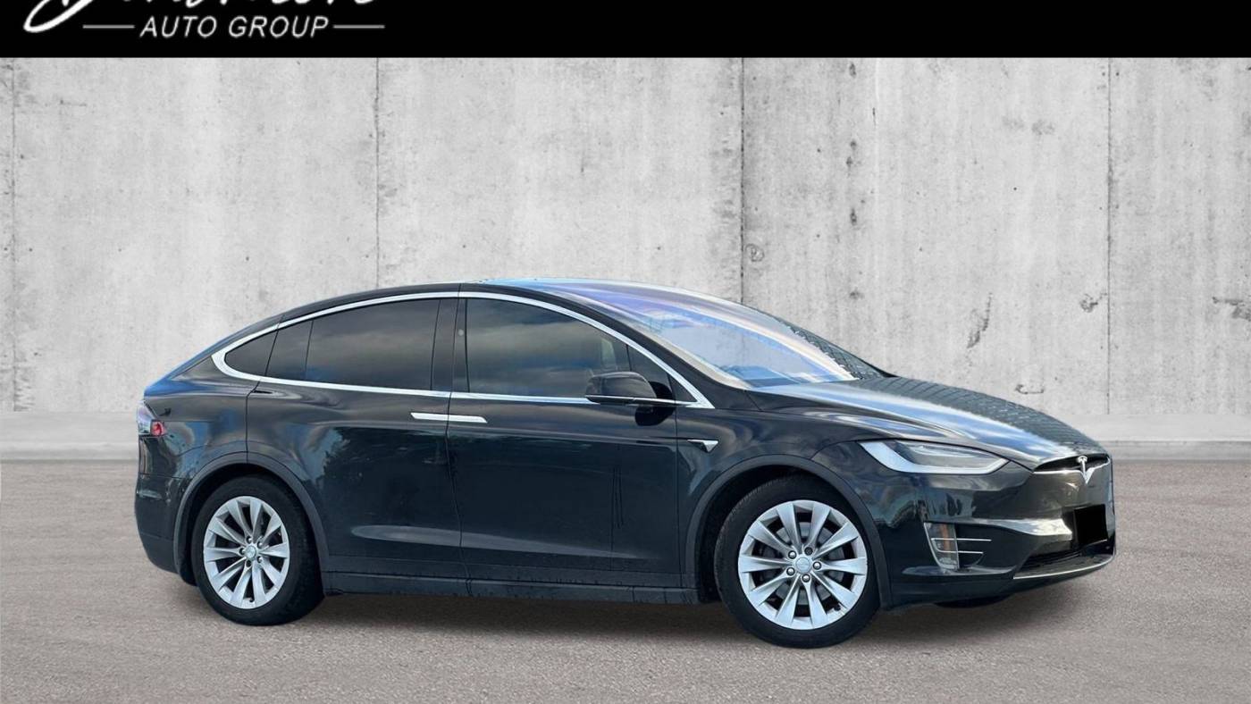 2017 Tesla Model X 5YJXCAE25HF076204