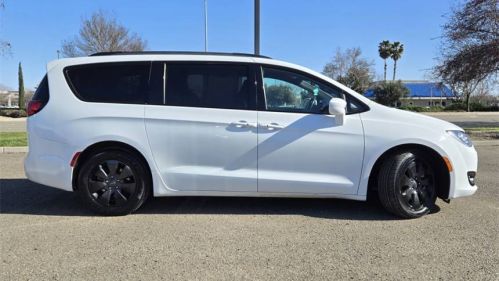 2019 Chrysler Pacifica 2C4RC1L77KR551189