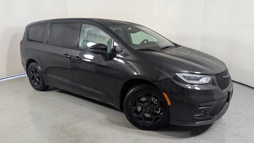 2022 Chrysler Pacifica 2C4RC1L7XNR180095