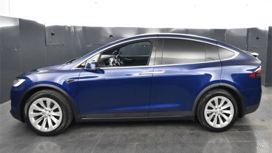 2017 Tesla Model X 5YJXCBE22HF043957