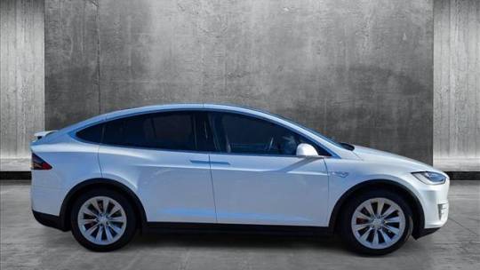 2016 Tesla Model X 5YJXCBE47GF017516