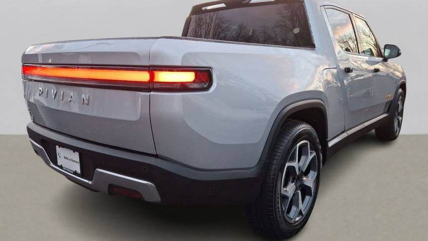 2022 Rivian R1T 7FCTGAAA5NN009576