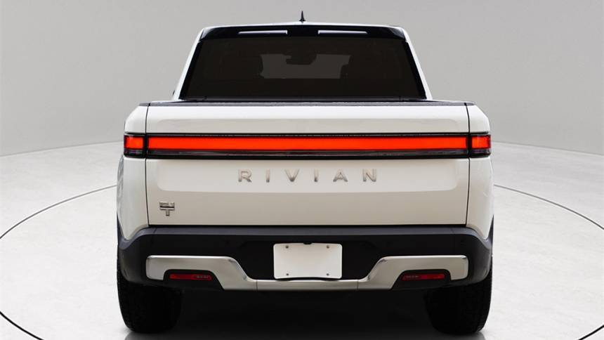 2024 Rivian R1T 7FCTGCAA0RN030935