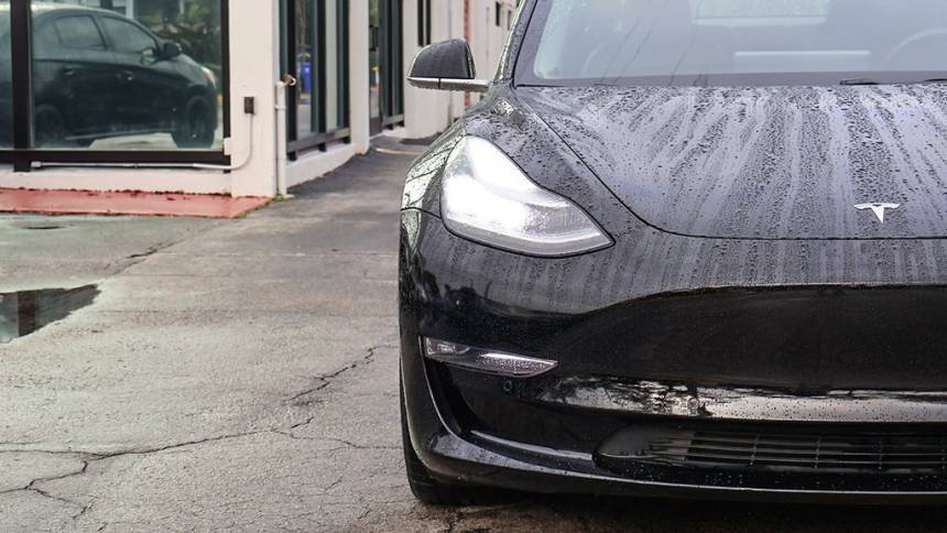 2019 Tesla Model 3 5YJ3E1EA5KF325625