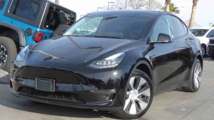 2021 Tesla Model Y 5YJYGDEE5MF204004