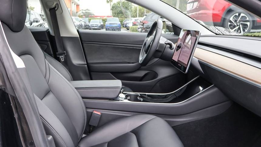 2019 Tesla Model 3 5YJ3E1EA5KF325625