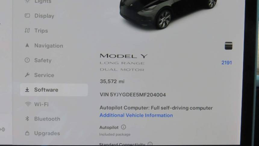 2021 Tesla Model Y 5YJYGDEE5MF204004