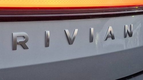 2022 Rivian R1T 7FCTGAAA5NN009576