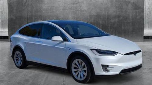 2016 Tesla Model X 5YJXCBE47GF017516