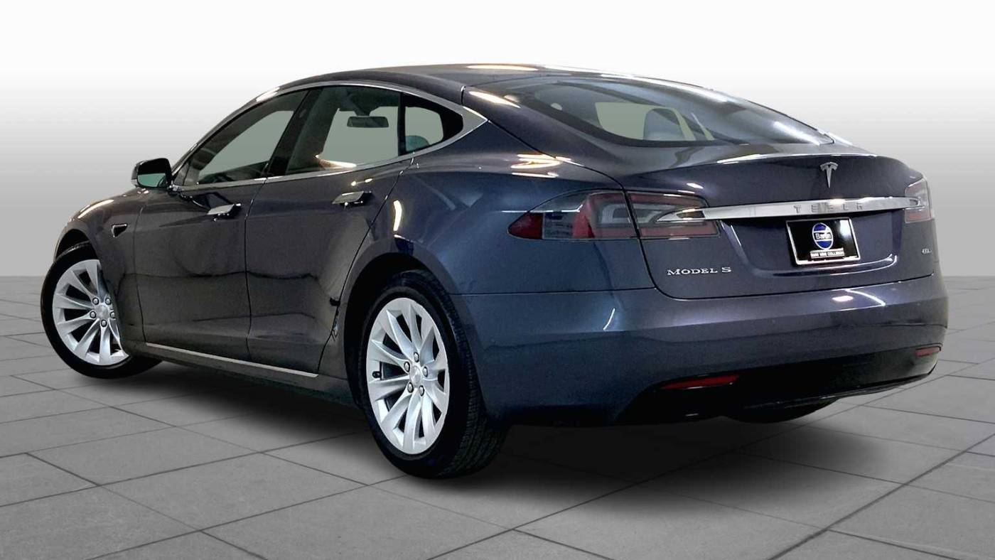 2017 Tesla Model S 5YJSA1E24HF190193