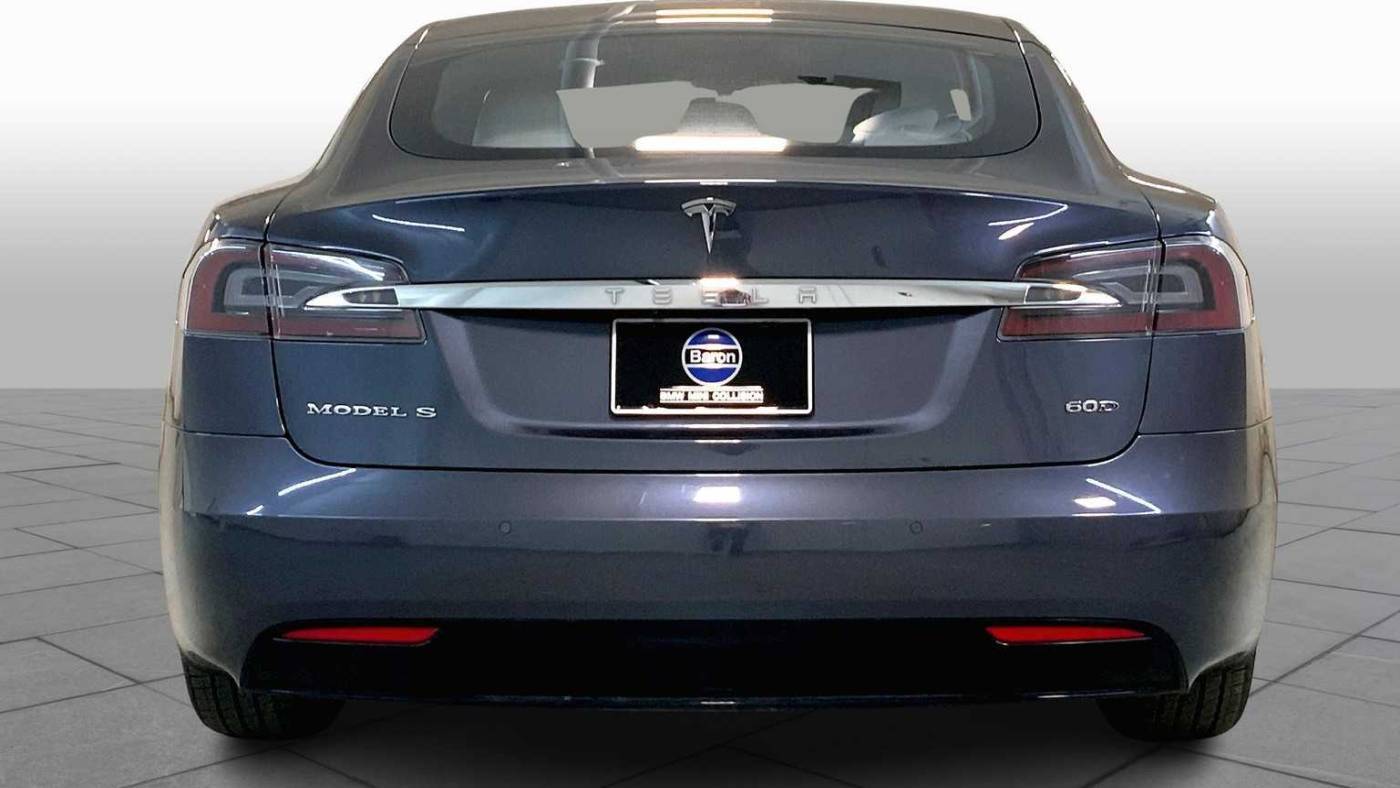 2017 Tesla Model S 5YJSA1E24HF190193