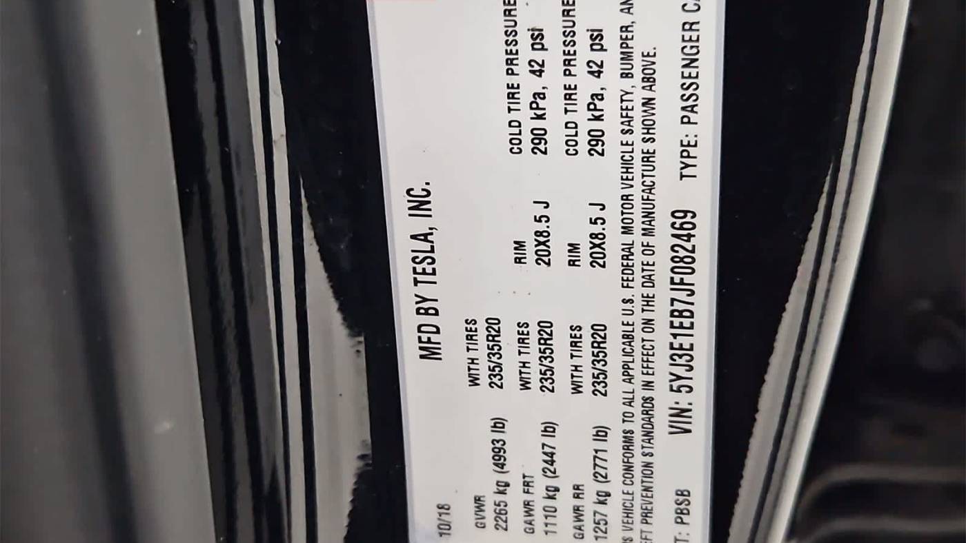 2018 Tesla Model 3 5YJ3E1EB7JF082469