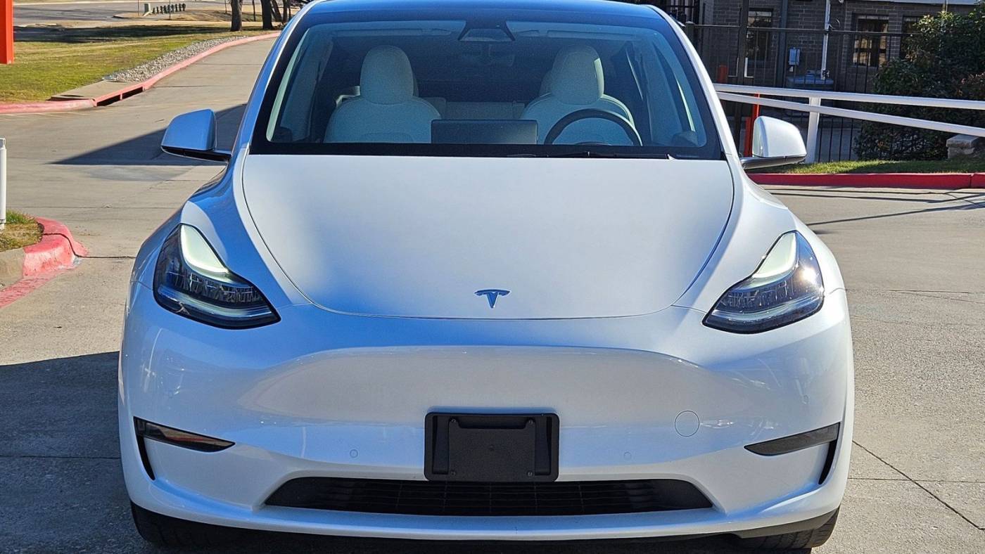 2021 Tesla Model Y 5YJYGDEE2MF087952