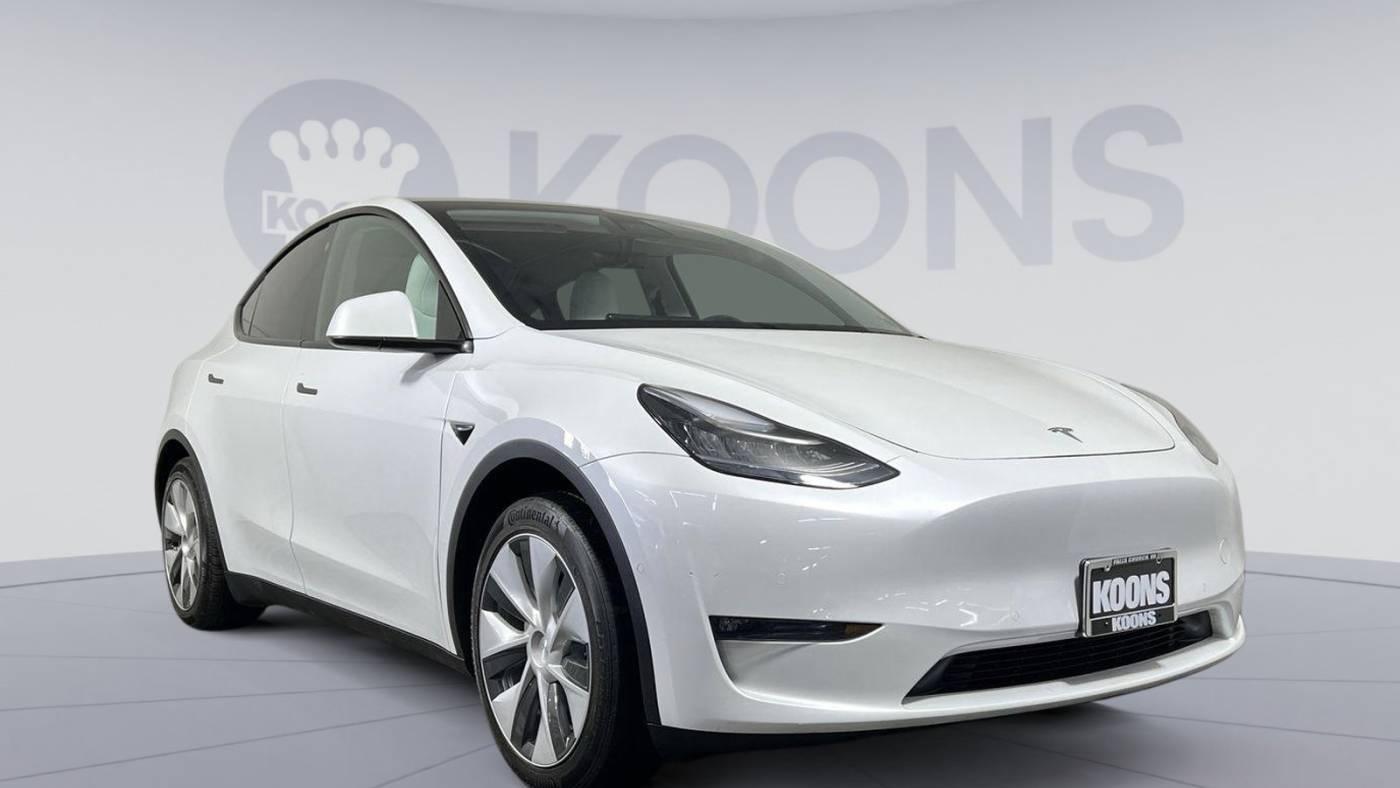 2021 Tesla Model Y 5YJYGAEE8MF201239