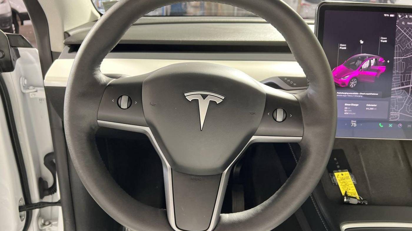 2021 Tesla Model Y 5YJYGAEE8MF201239