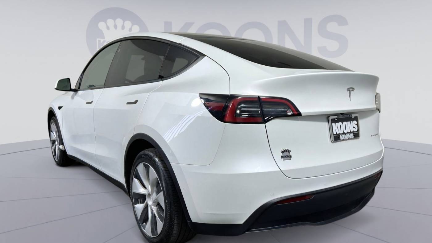 2021 Tesla Model Y 5YJYGAEE8MF201239