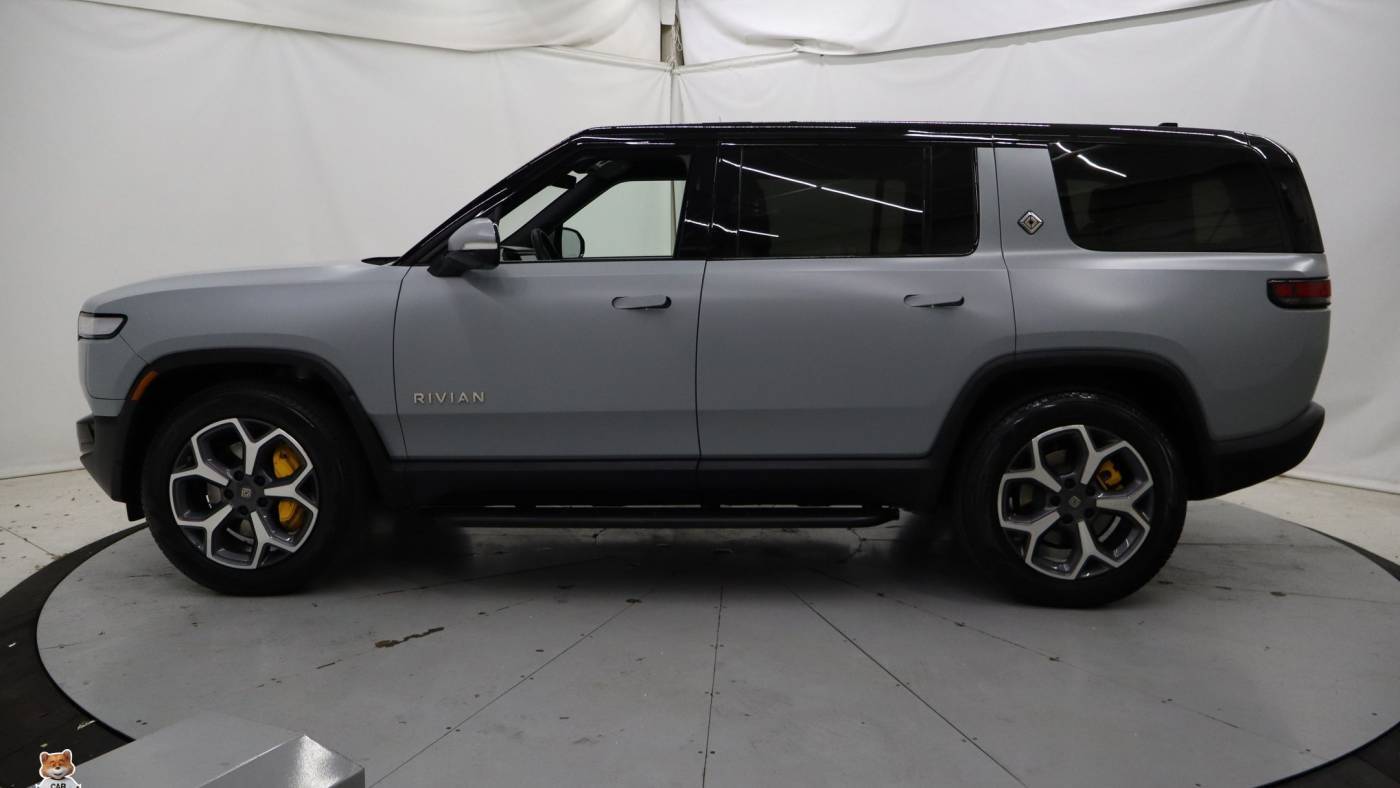 2023 Rivian R1S 7PDSGABA3PN009099