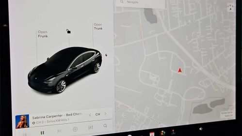 2018 Tesla Model 3 5YJ3E1EB7JF082469