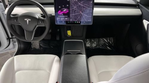 2021 Tesla Model Y 5YJYGAEE8MF201239