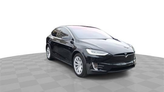 2018 Tesla Model X 5YJXCDE22JF136446