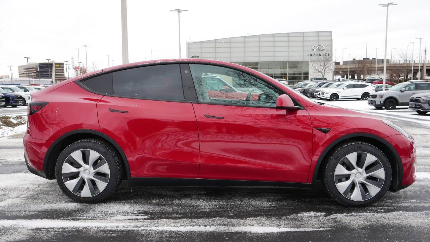 2021 Tesla Model Y 5YJYGDEEXMF284917