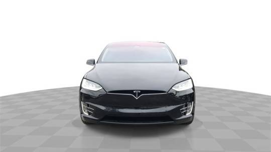 2018 Tesla Model X 5YJXCDE22JF136446