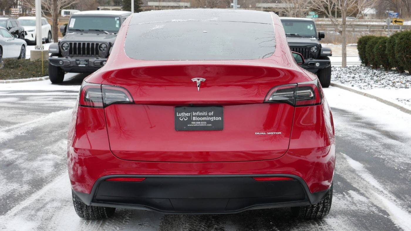 2021 Tesla Model Y 5YJYGDEEXMF284917