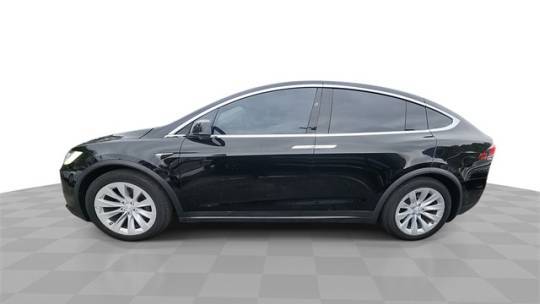 2018 Tesla Model X 5YJXCDE22JF136446