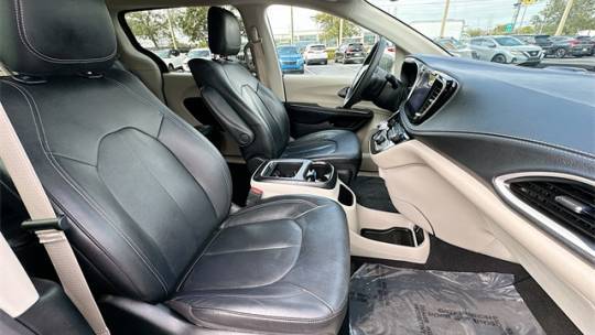 2022 Chrysler Pacifica 2C4RC1L75NR143732