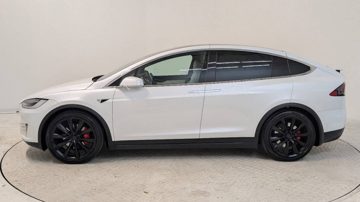 2019 Tesla Model X 5YJXCBE40KF144889