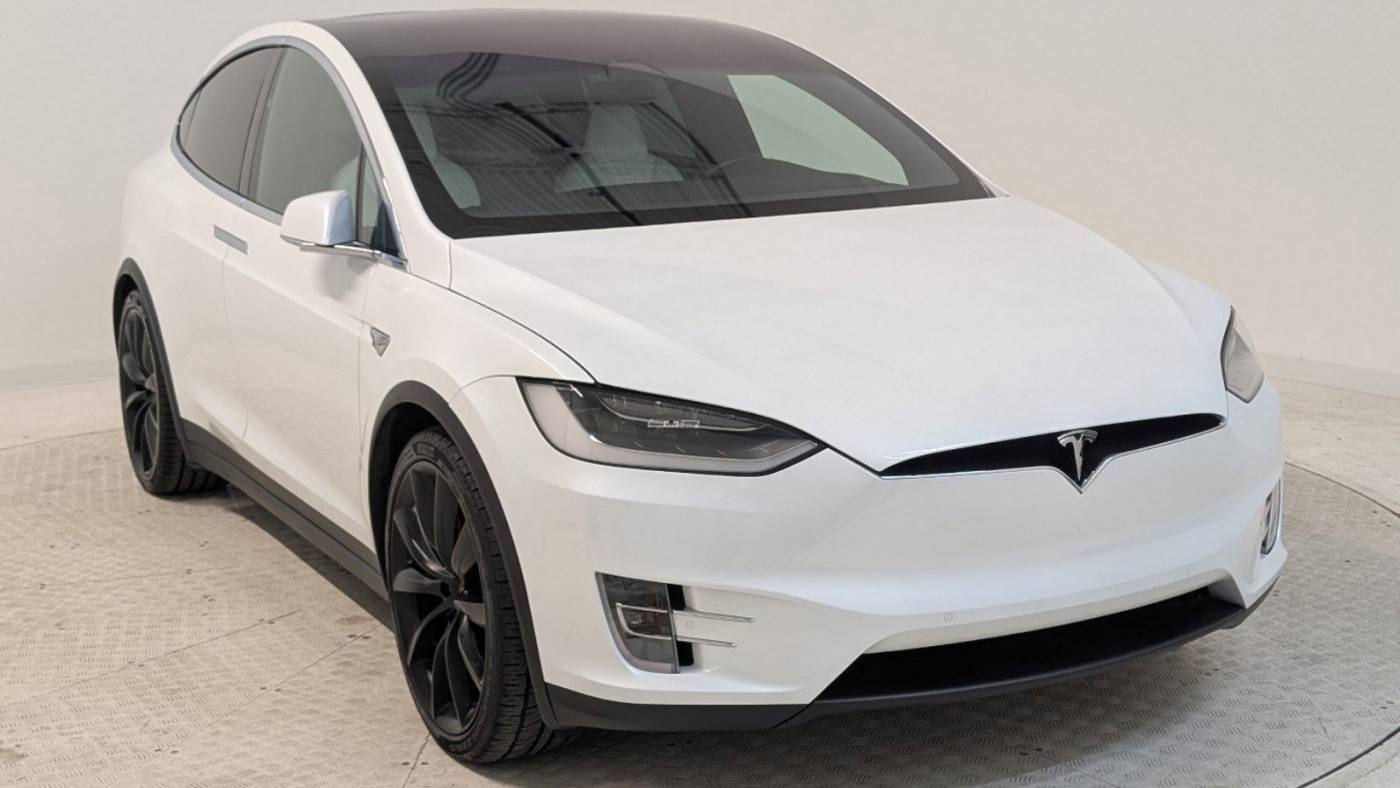 2019 Tesla Model X 5YJXCBE40KF144889